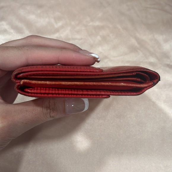 Louis Vuitton tri- wallet - Picture 8 of 9